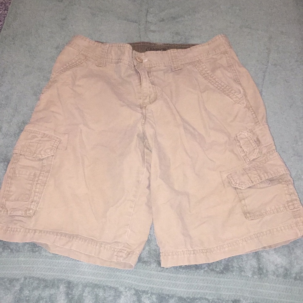 Carbon Men’s Tan cargo shorts